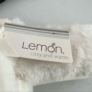 Lemon Brand Slippers NWT Faux Fur Powder‎ White Style L-9022